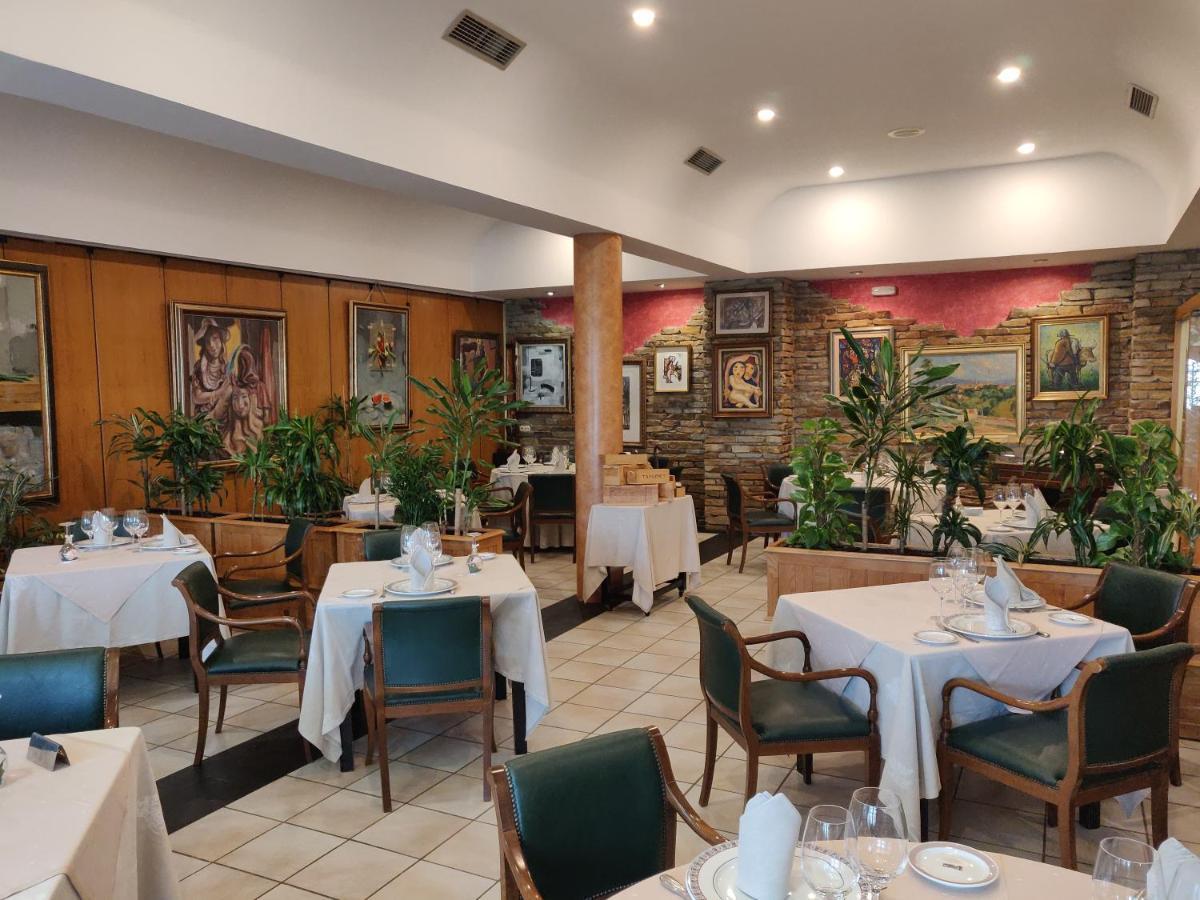 谢夫里维拉酒店 帕德隆 外观 照片